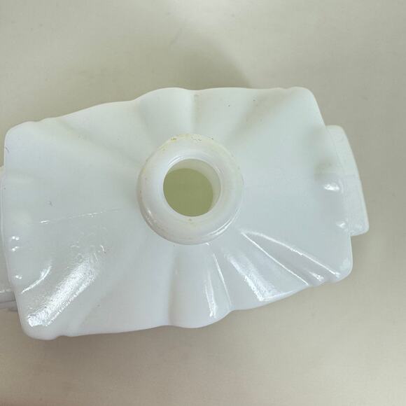 Vintage Avon Royal Coach Moonwind Cinderella Carriage Milk Glass Bottle Empty - Picture 5 of 5